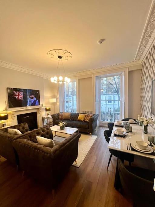 Apartamento Flat In The Heart Of Holland Park Londres Exterior foto